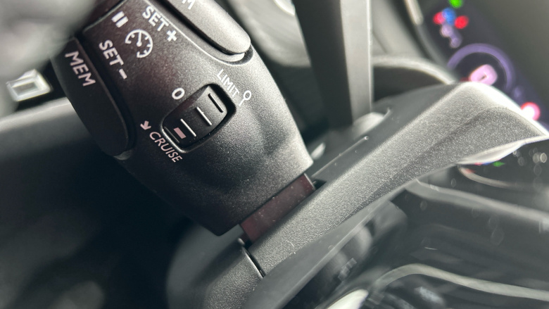 Peugeot 208 1.2 PureTech 100 Allure 5dr Petrol Hatchback